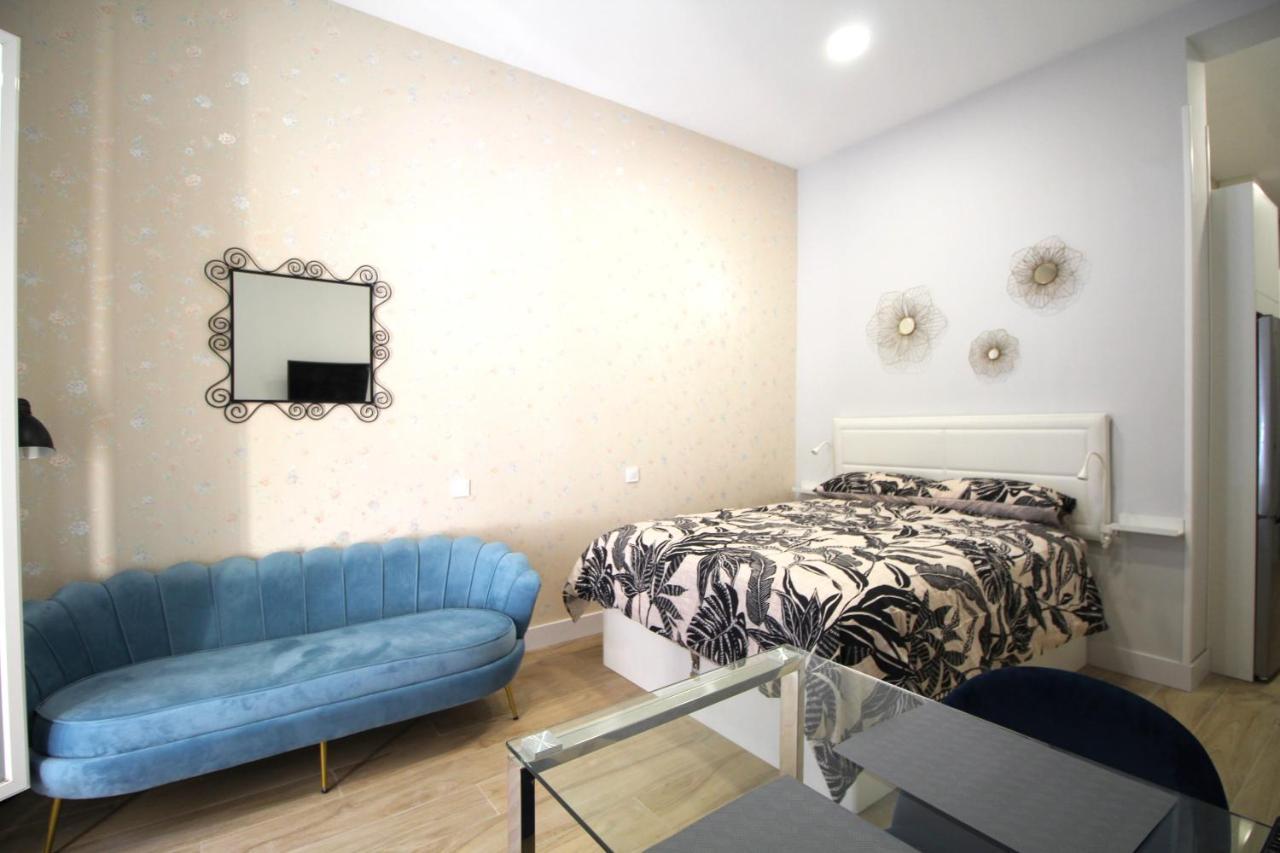 Apartamento En Embajadores Madrid Exterior photo